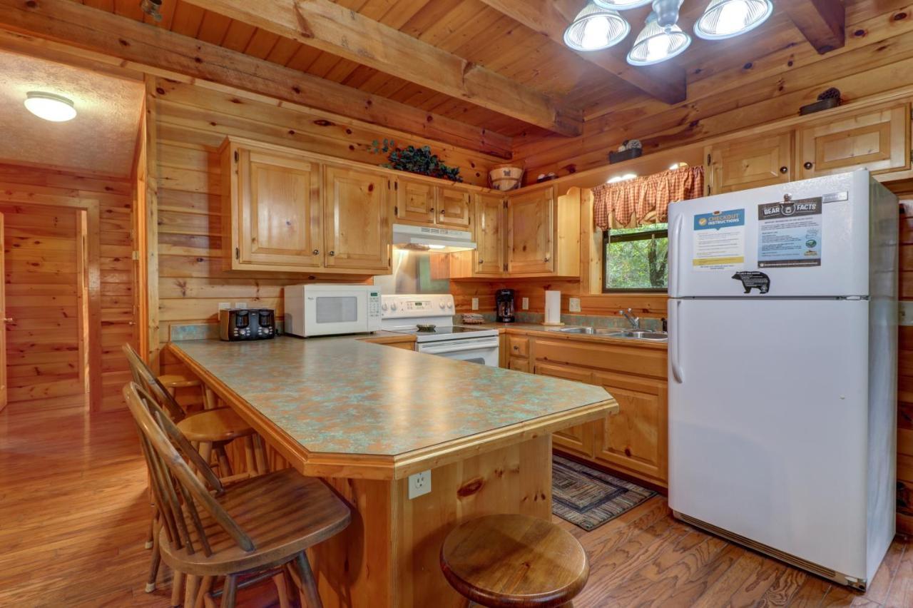 Friendly Bear Cabin Pigeon Forge Bagian luar foto