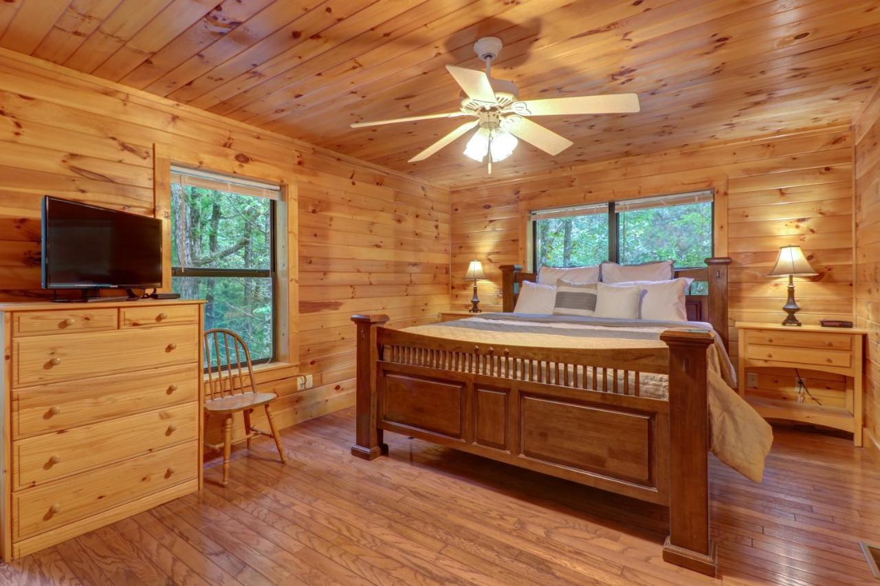 Friendly Bear Cabin Pigeon Forge Bagian luar foto