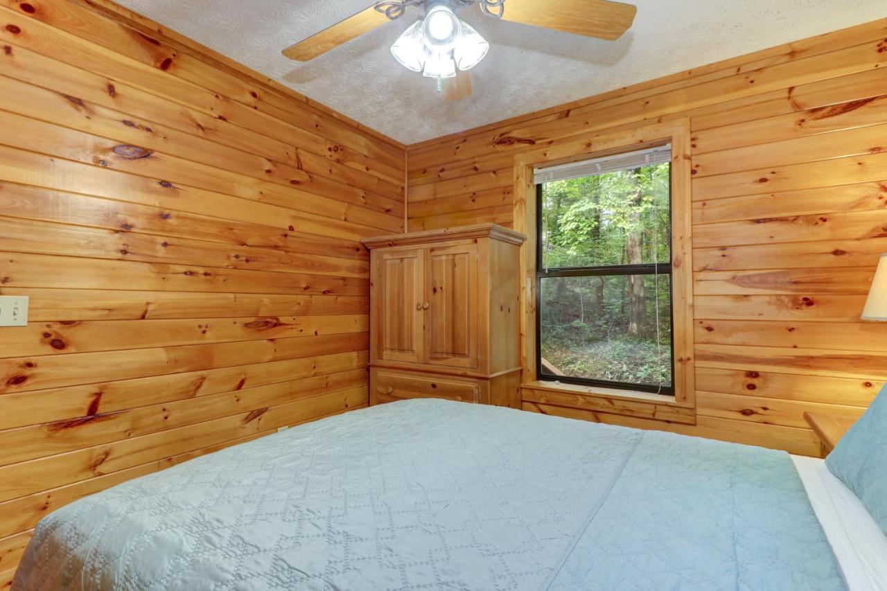 Friendly Bear Cabin Pigeon Forge Bagian luar foto