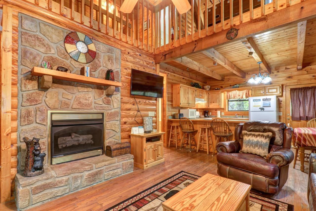 Friendly Bear Cabin Pigeon Forge Bagian luar foto