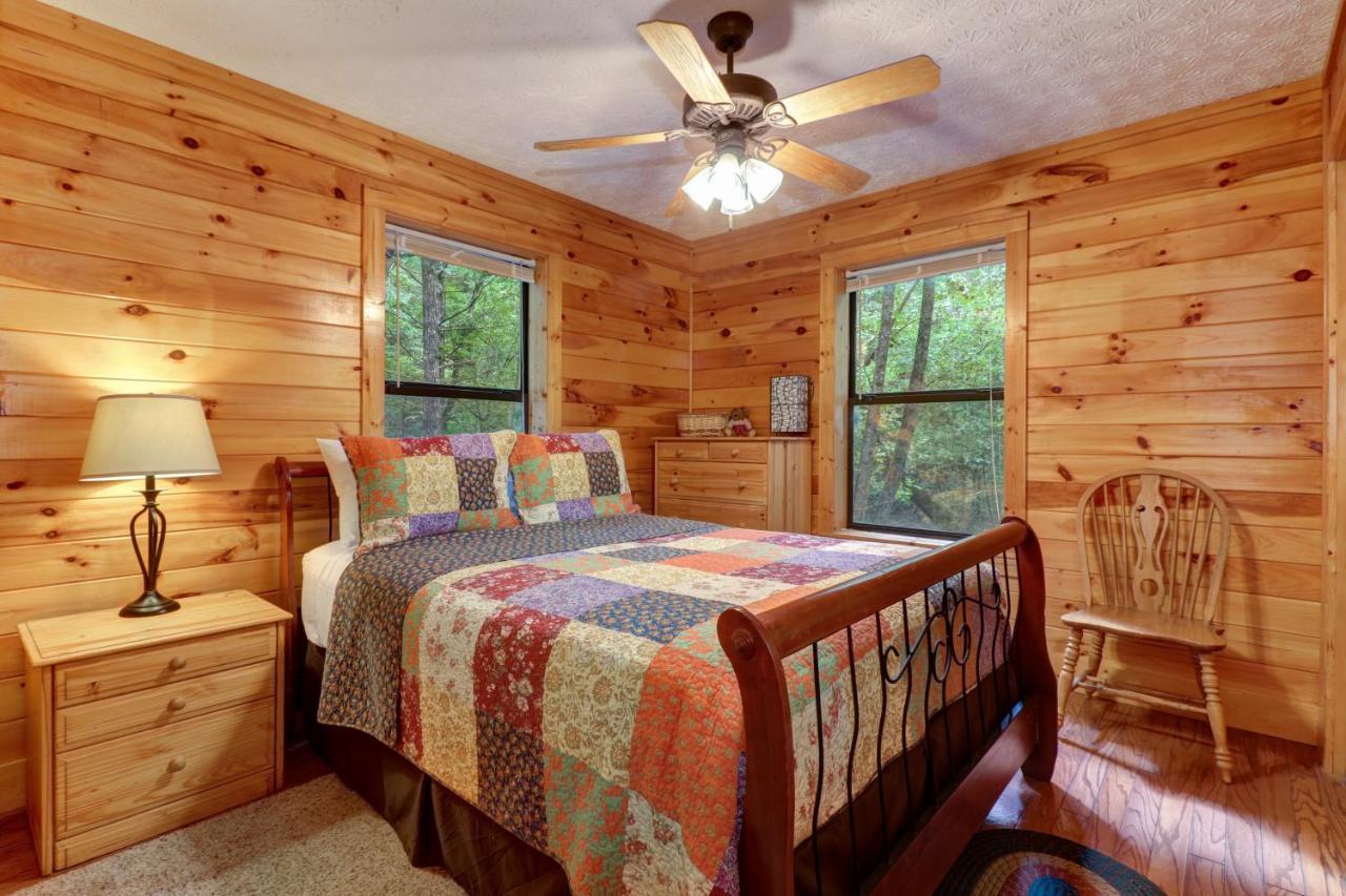 Friendly Bear Cabin Pigeon Forge Bagian luar foto