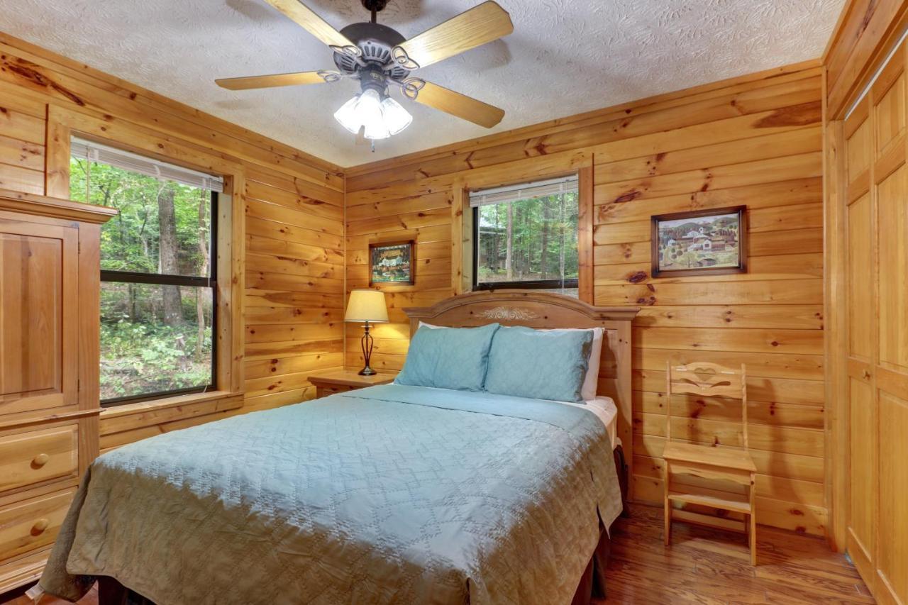 Friendly Bear Cabin Pigeon Forge Bagian luar foto