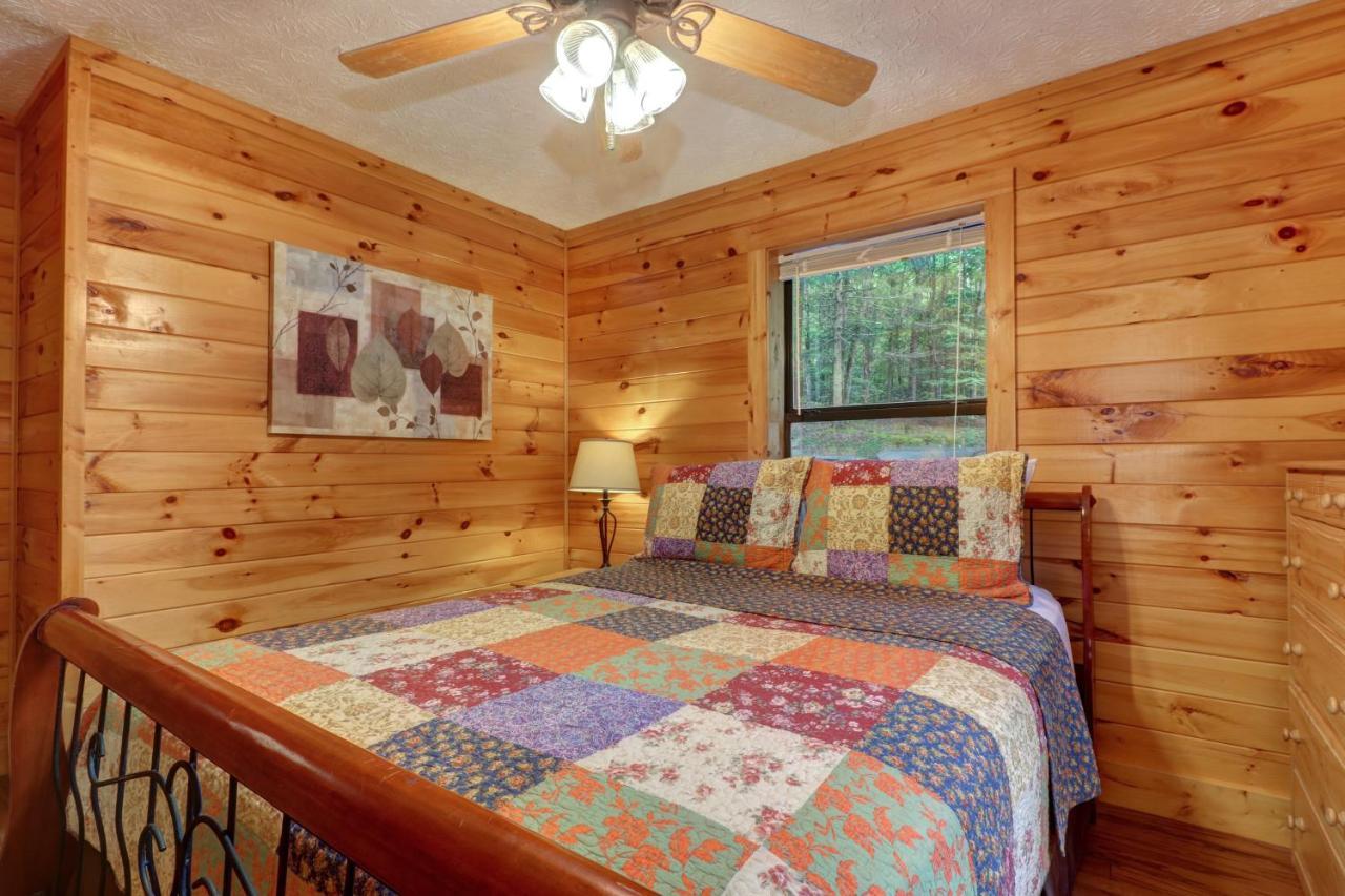 Friendly Bear Cabin Pigeon Forge Bagian luar foto